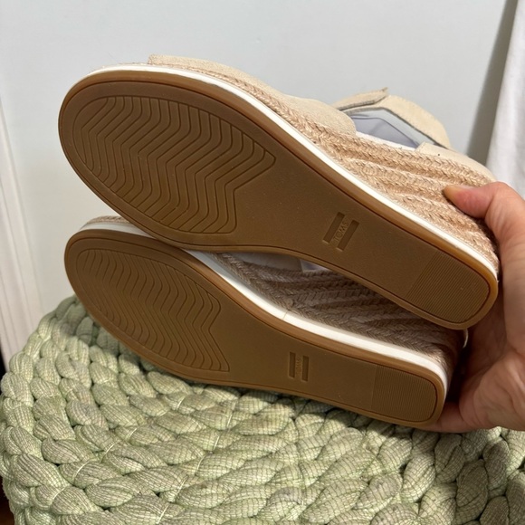 TOMS Marisol Beige Suede/Linen Ankle Strap Espadrille Wedge Sandals NWOB - Picture 8 of 9